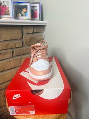Nike Low-Top Sneakers in White and Peach
